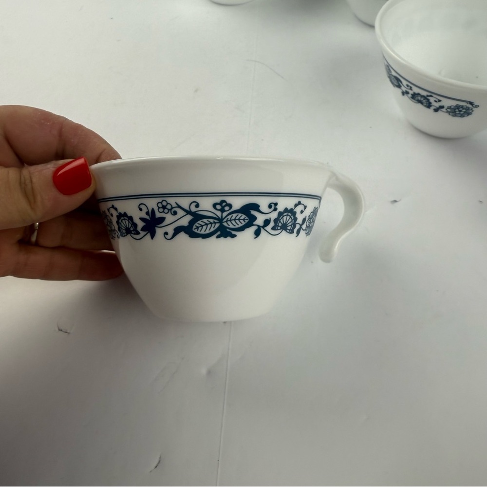 Corelle Corning Ware Hook Handle Coffee Cups Mugs Old Town Blue Set of 8 USA - Picture 4 of 5